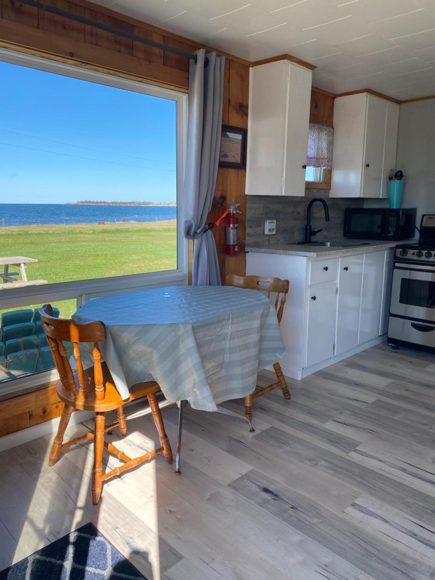 Cottages On Pei-Oceanfront Bedeque Exterior photo