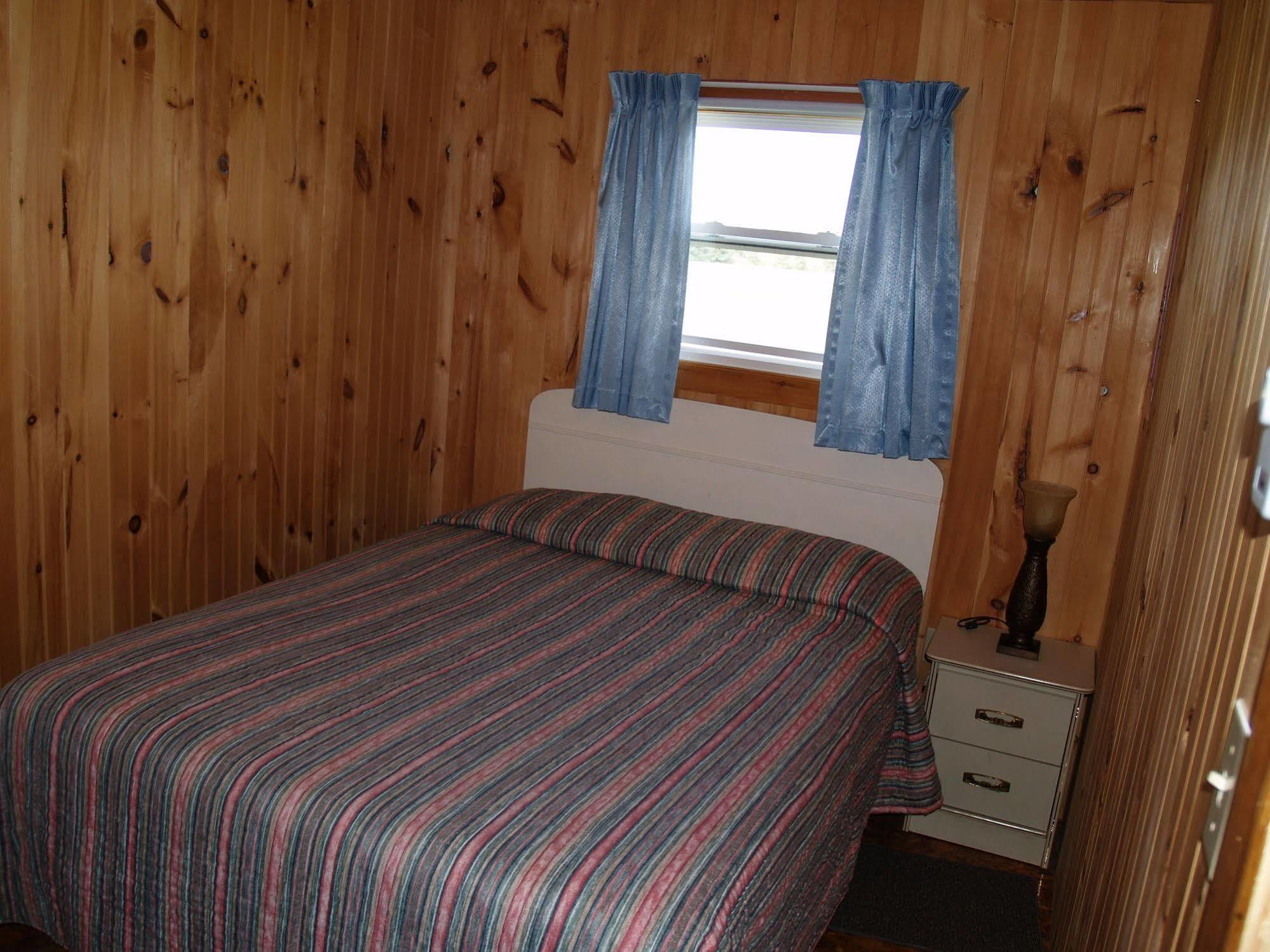 Cottages On Pei-Oceanfront Bedeque Exterior photo
